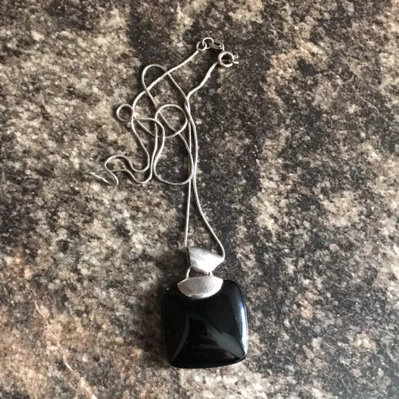 Sterling onyx pendant necklace - Picture 2 of 2